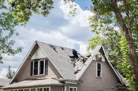 How to Handle Emergency Roof Repair in Texas